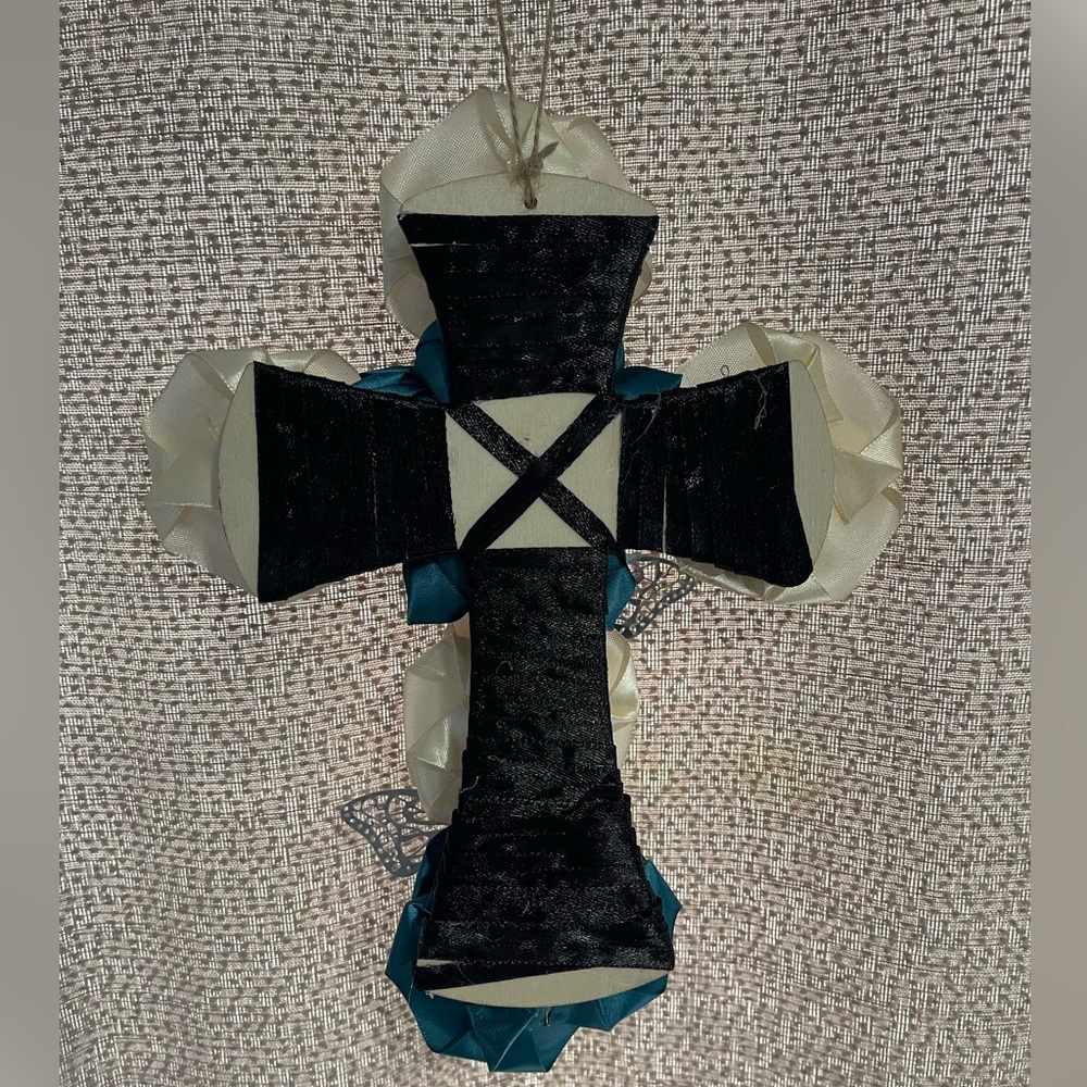 Cross - Picture 2 of 3